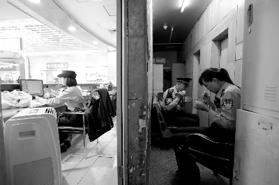 裤子为什么裆容易磨破,穿裤子怎么避免不被磨破