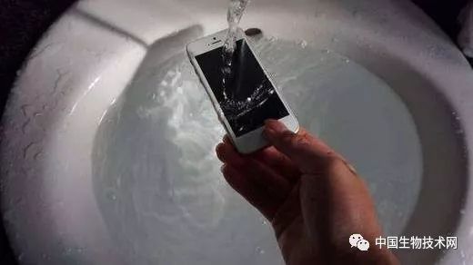 苹果怎么去除残留农药,农药残留正确洗果蔬方法