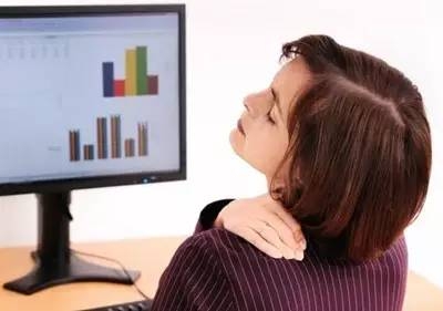 警惕面部危险三角区,女人要当心三种表现