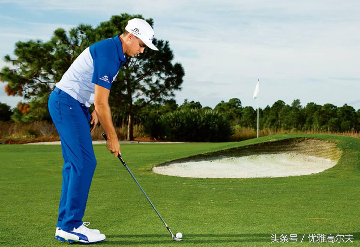 投球进洞的正确方法,怎么推球出杆稳