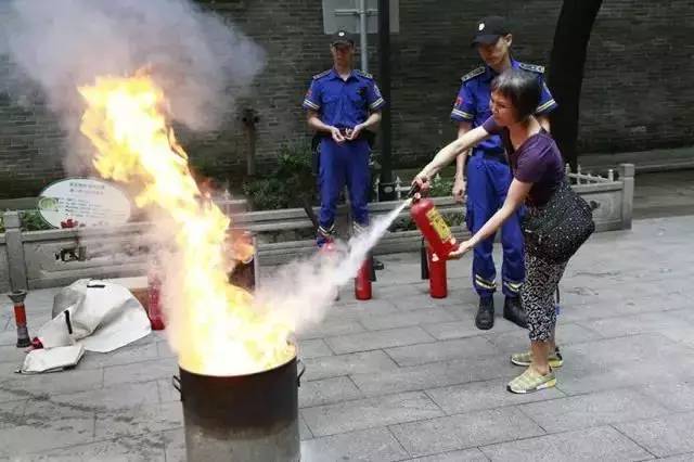 村开展防灾减灾救灾知识宣传活动,防灾减灾知识进社区进农村活动