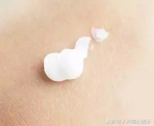 娜扎白到发光,想像古力娜扎一样白得发光