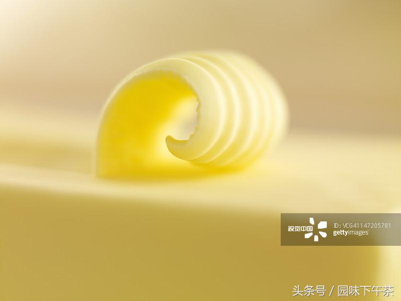 奶油的制作方法用淡奶油和黄油,稀奶油是液体状还是糊状