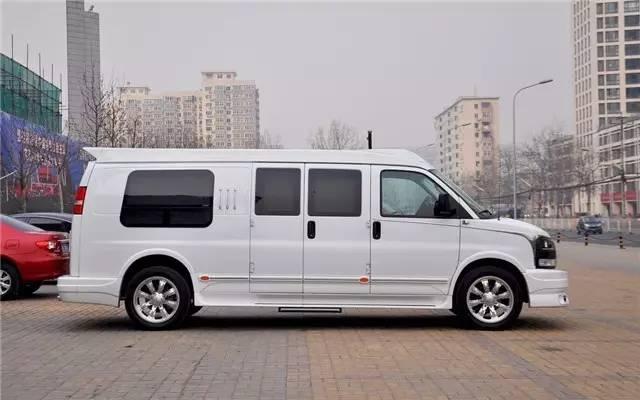 戴墨镜金链子bgm背景音乐,墨镜雪茄金链子三件套bgm是什么