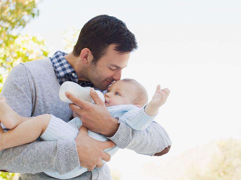 宝爸在育儿过程中具有三大优势,育儿中宝爸不应该做什么