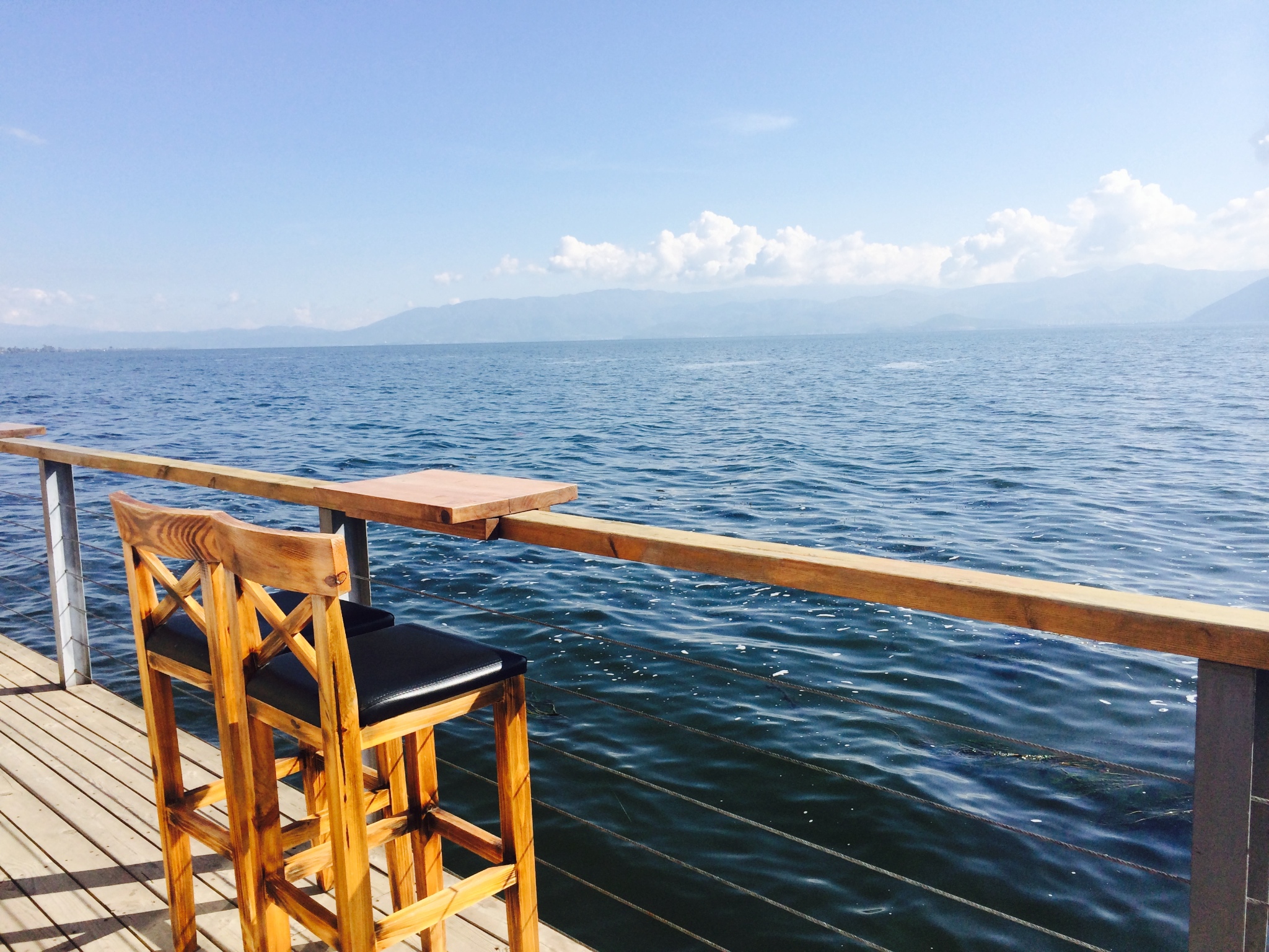 云南旅游一定要买玉吗,去云南旅游要不要买玉镯子