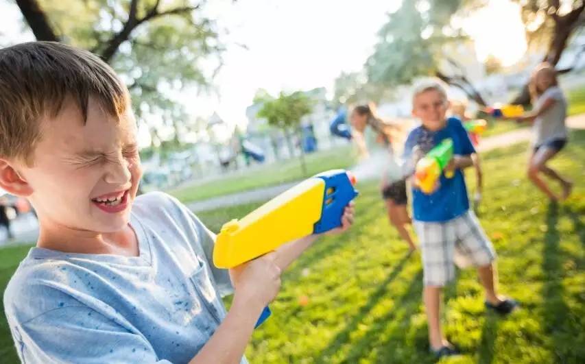 科学实验自制打气瓶,用打气筒制作一个水枪