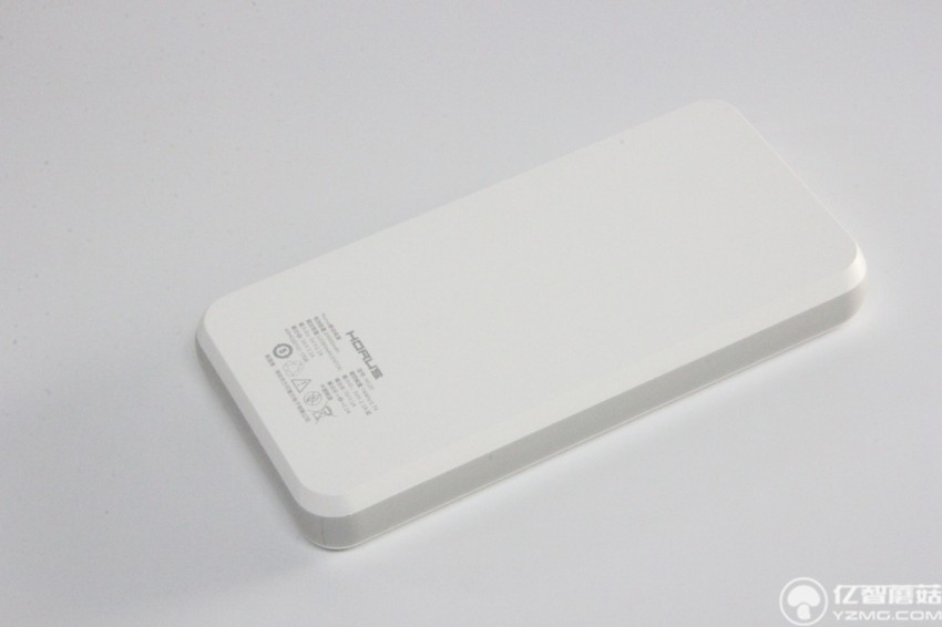 罗马仕Horus移动电源体验测评：来一场说走就走的旅行