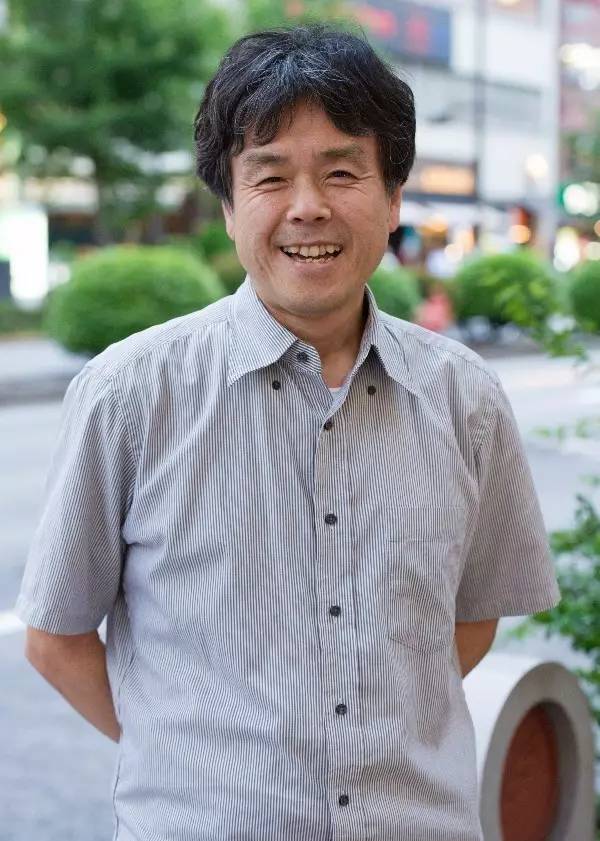 漫画家的工口书自贩机调查,与一代人的青春