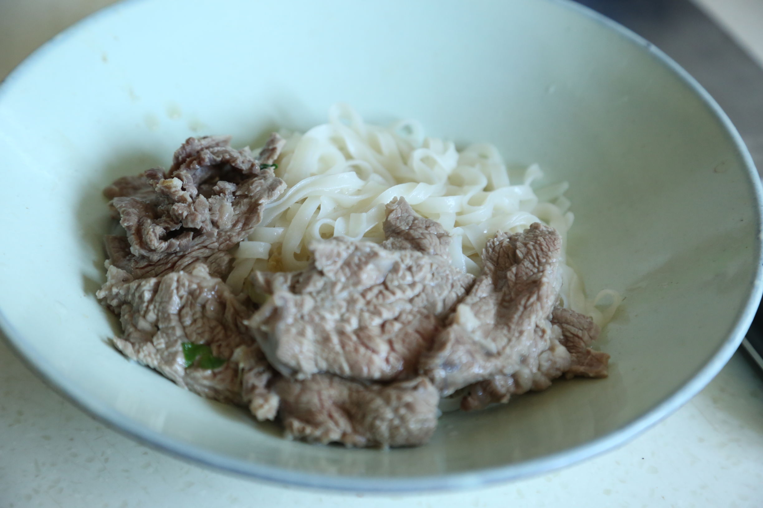 想吃一碗越南河粉很难吗,想吃一碗螺蛳粉和面条