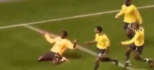 当足球遇到特效搞笑视频,足球慢动作里的特效