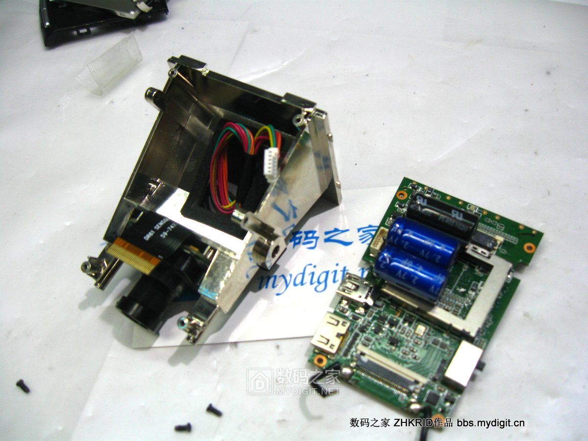 趴趴狗行车记录仪镜头拆解,零镜行车记录仪拆解评测