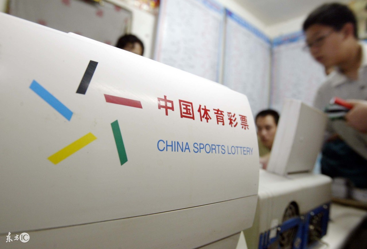 故事：中奖之后“夫妻”反目家庭全被搅乱了，出走多年的妻子突然回家，要钱分钱之事搅得他们焦头烂额