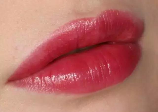 唇色深素颜口红不沾杯推荐,唇色偏深不沾杯口红