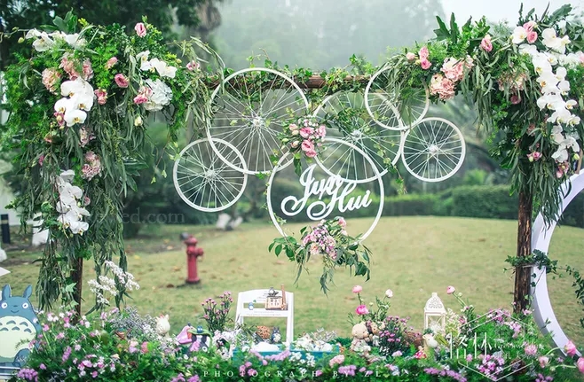 户外婚礼场景布置效果图,红色系婚礼户外布置场景