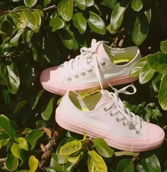 放下小白鞋,这个夏天和小粉鞋谈场恋爱!