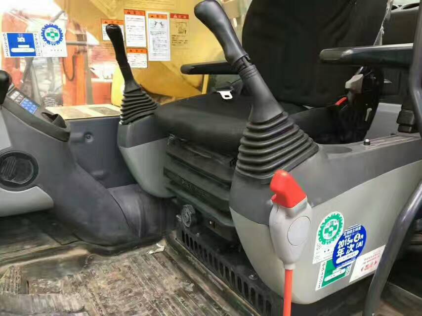 二手挖掘机现场实拍,二手挖掘机直击现场