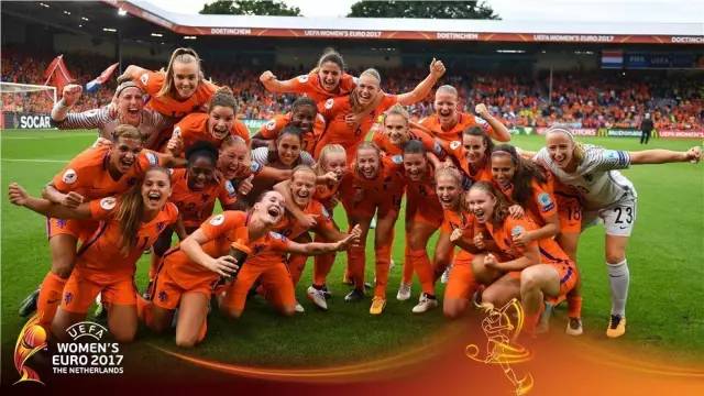 10分钟换U23的中超,还有一个人留住了中国足球的希望!