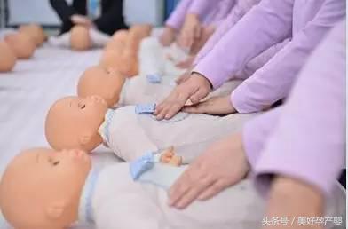 准妈妈要请月嫂的三个理由,找月嫂要提前预约