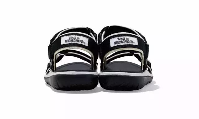 无论狂风暴雨还是烈日炎炎，穿上Teva都能从容面对！