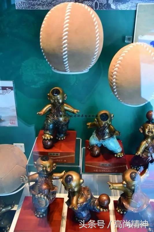 蹴鞠到现代足球的演变和发展,足球历史前十排名贝克汉姆