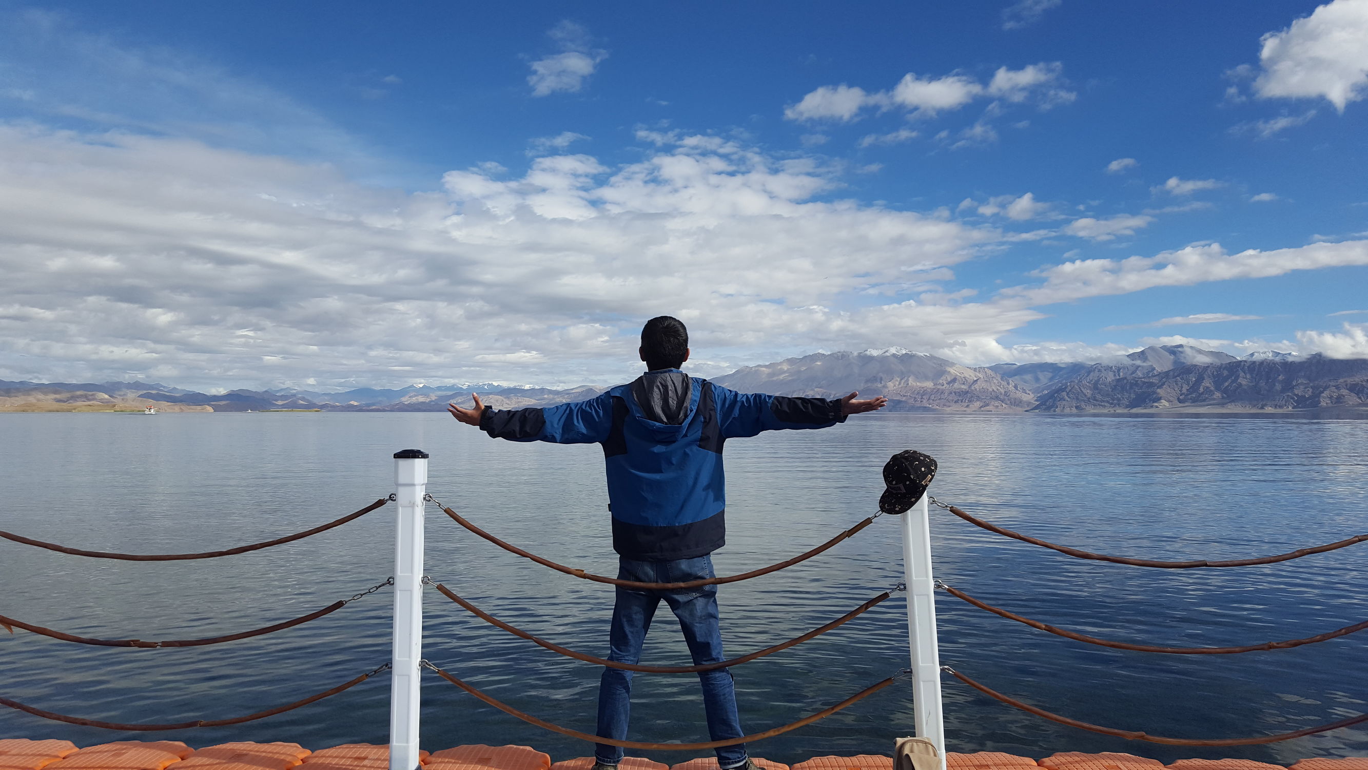 世界这么大歌曲原唱,世界这么大我们一起去看看