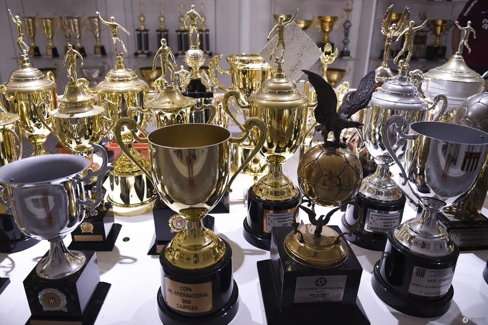 一冠王二冠王三冠王都是谁,一冠王三冠王