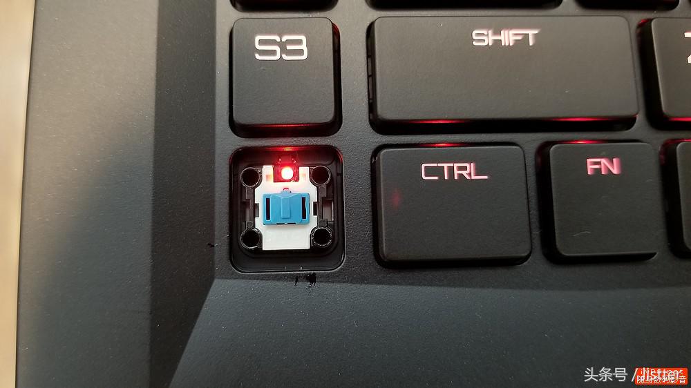 标配机械键盘的游戏本,自带机械键盘游戏本推荐