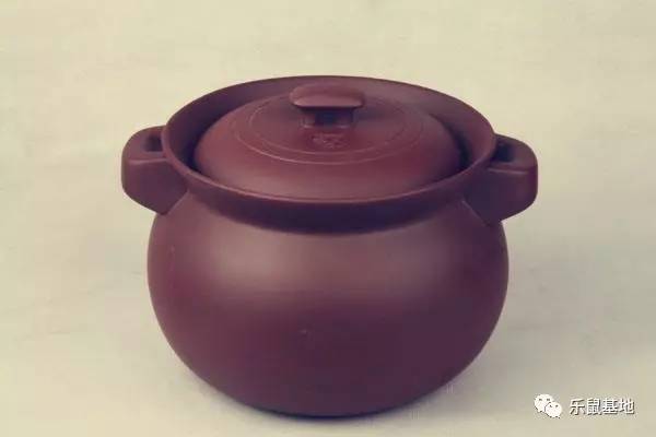 尽管经历了千百年,但你依然不能抵挡砂锅的醇香诱惑