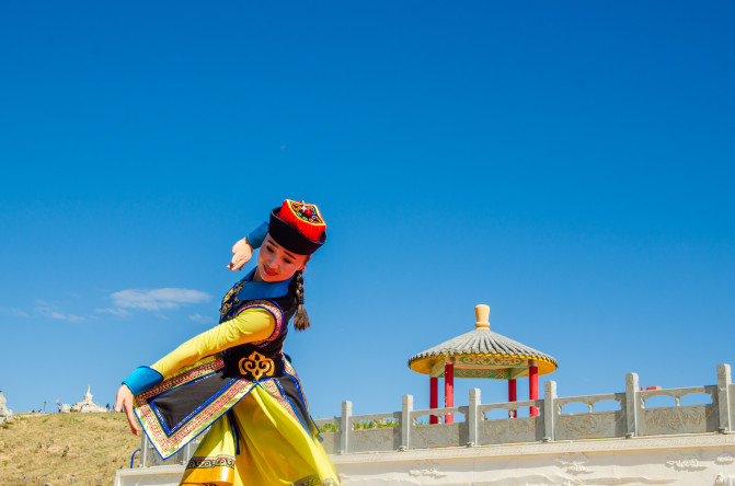 天堂草原锡林郭勒歌词及对白,真正的内蒙古锡林郭勒大草原