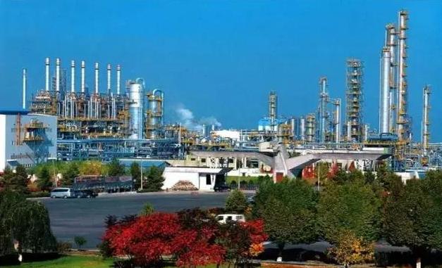 独山子石化乌鲁木齐办事处,跟小编一起玩的视频