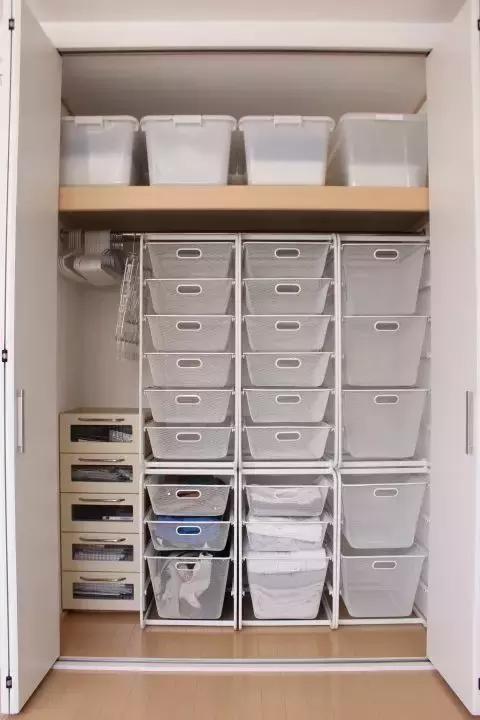 厚衣服收纳技巧防潮,衣服杂乱多怎么办