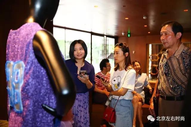 时尚与运动的跨界融合，“设计师眼中的球衣展”上海开幕