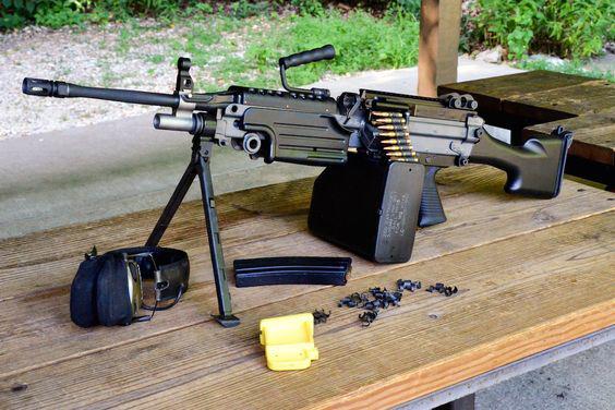 m249轻机枪csgo实战,csol新枪m249