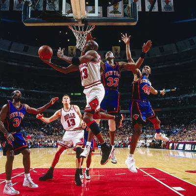 詹姆斯各数据碾压乔丹,说詹姆斯是大猩猩的主播是谁