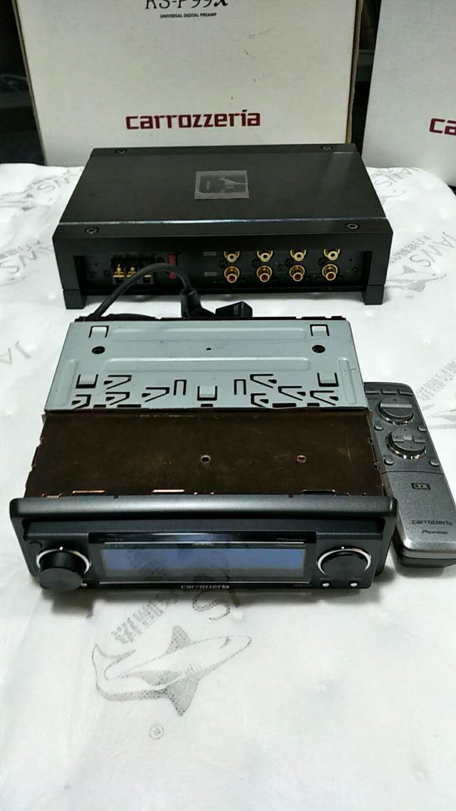 12款宾利欧陆音响改造,街拍新款宾利欧陆音响