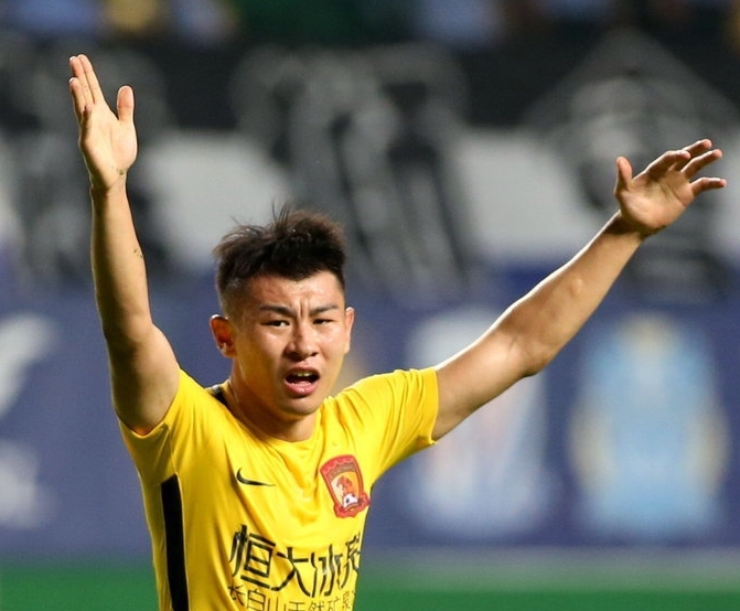 穆里奇回归恒大球迷完整视频,穆里奇回归恒大视频