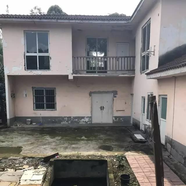 90后帅哥花3000元爆改出租屋后，又买了个破院子