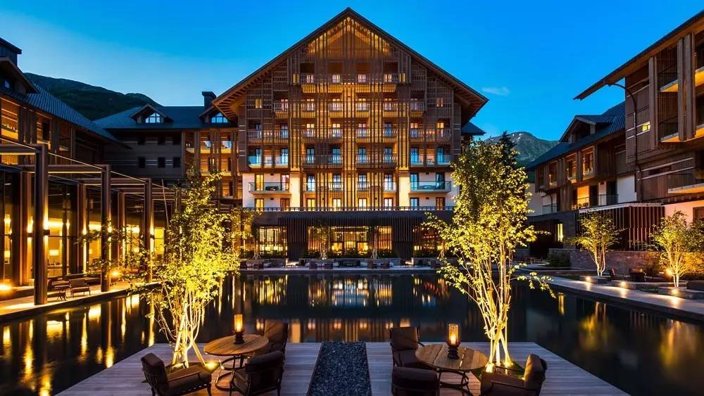 鐟炲＋璐靛闈㈤儴spa,榛戠环甯pa鐟炲＋