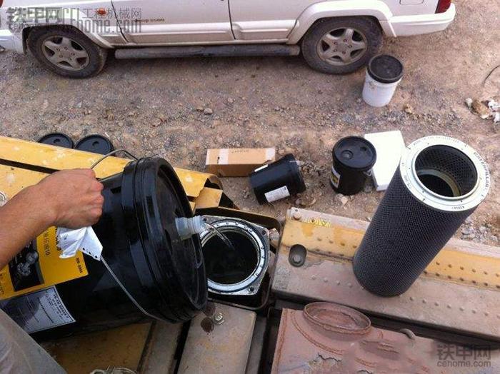 液压油进水了有啥危害,调直机液压油进水了怎么解决