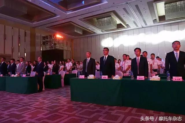 老款五羊本田125摩托车新车视频,2022年五羊本田佳御新车发布