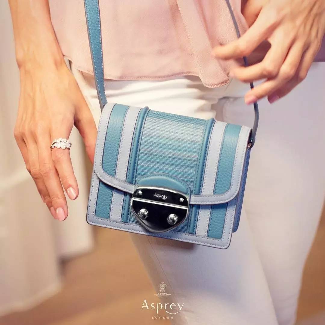 赵丽颖和杨幂白西装,别人家的男友