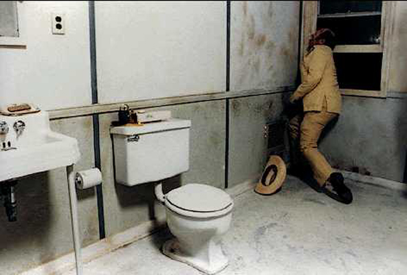 一部科恩兄弟导演的处女作品！却成了《三枪拍案惊奇》的导师！