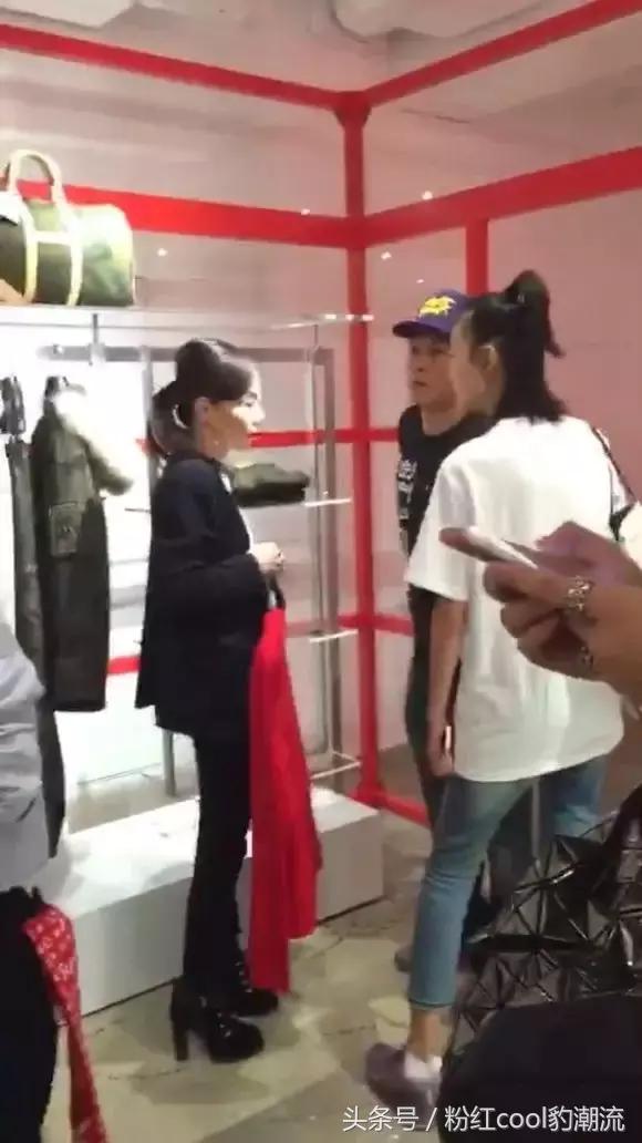 supremexlv,陈冠希ins晒万宝路