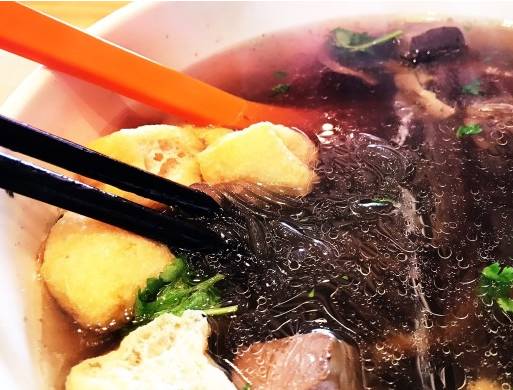 吴京鸭血粉丝汤,吴京南京吃的鸭血粉丝