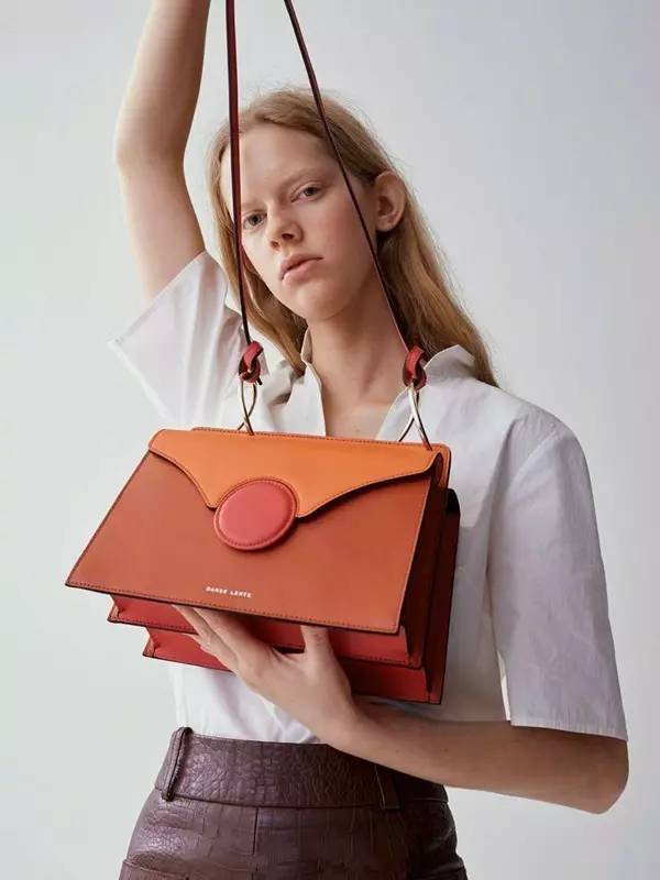 包治百病｜老娘再也不想撞包啦~