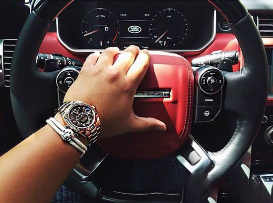 男士配饰搭配耳钉,男士领带配饰戴法