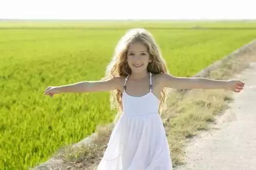 遇到毒蛇怎么办才不会被咬,遇到毒蛇怎么逃生