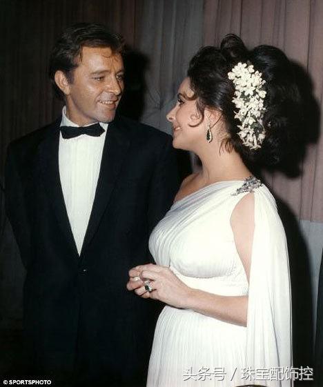 伊丽莎白泰勒戒指视频,伊丽莎白泰勒的婚戒