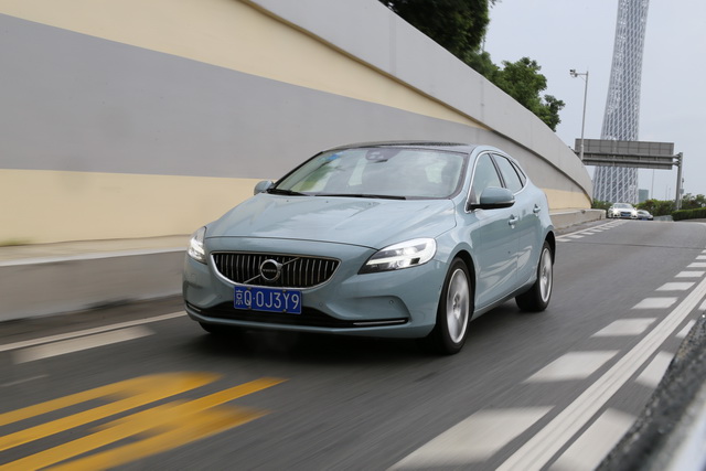 沃尔沃新款v40试驾,试驾沃尔沃v40